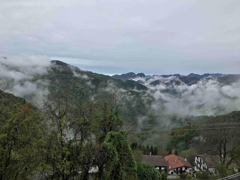 شقة Casa Con Vista Costa di Serina المظهر الخارجي الصورة