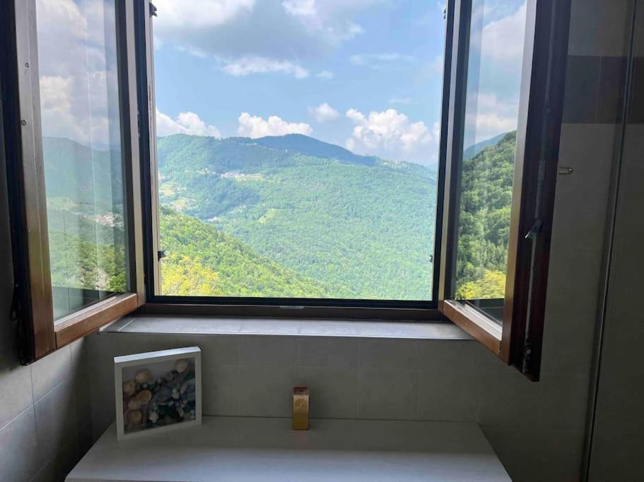 شقة Casa Con Vista Costa di Serina المظهر الخارجي الصورة