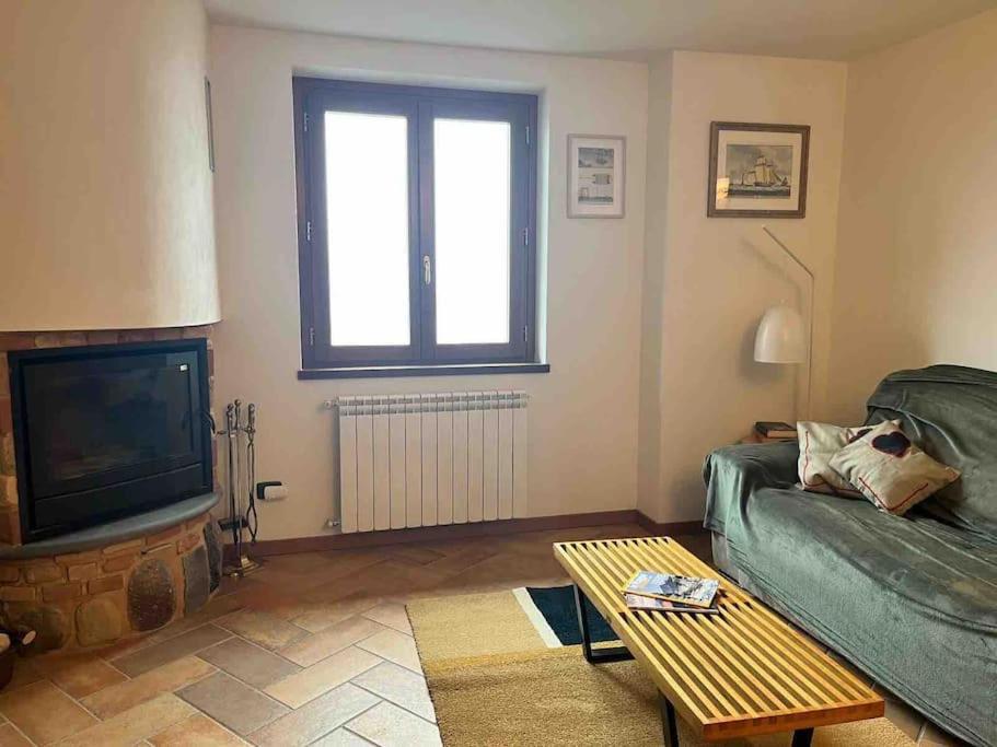 شقة Casa Con Vista Costa di Serina المظهر الخارجي الصورة