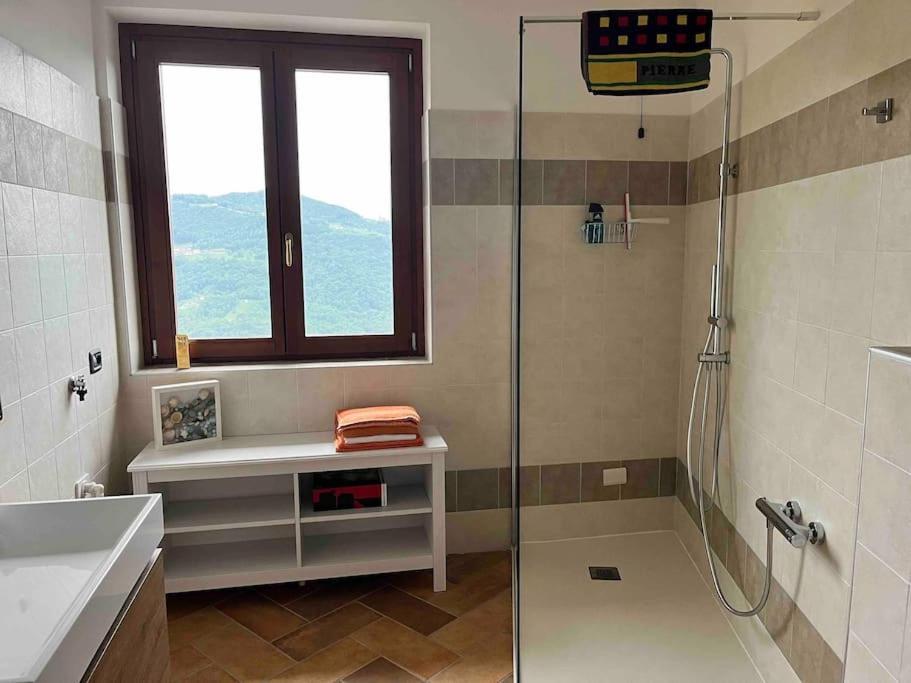 شقة Casa Con Vista Costa di Serina المظهر الخارجي الصورة